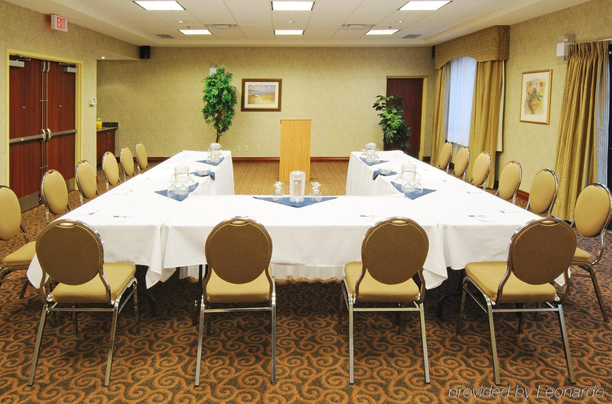 Holiday Inn Express & Suites - Belleville By Ihg Facilities photo